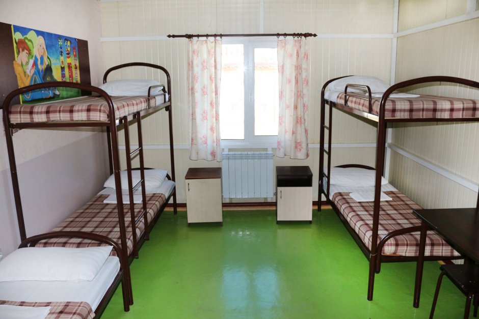 Комната в лагере 2 кровати