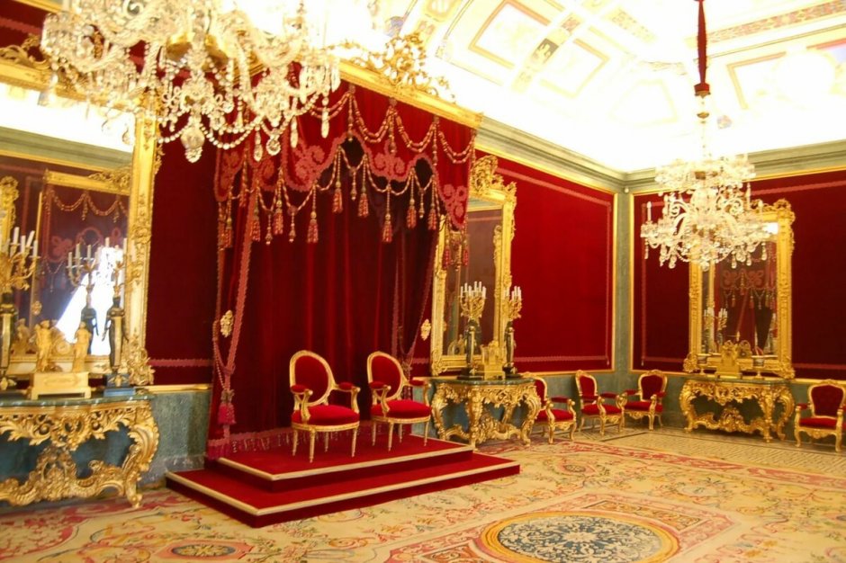 Букингемский дворец трон королевы