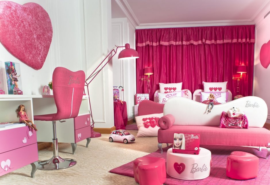 Розовая комната Барби