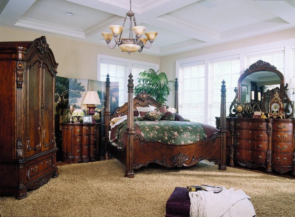 Кровать в стиле викторианской эпохи