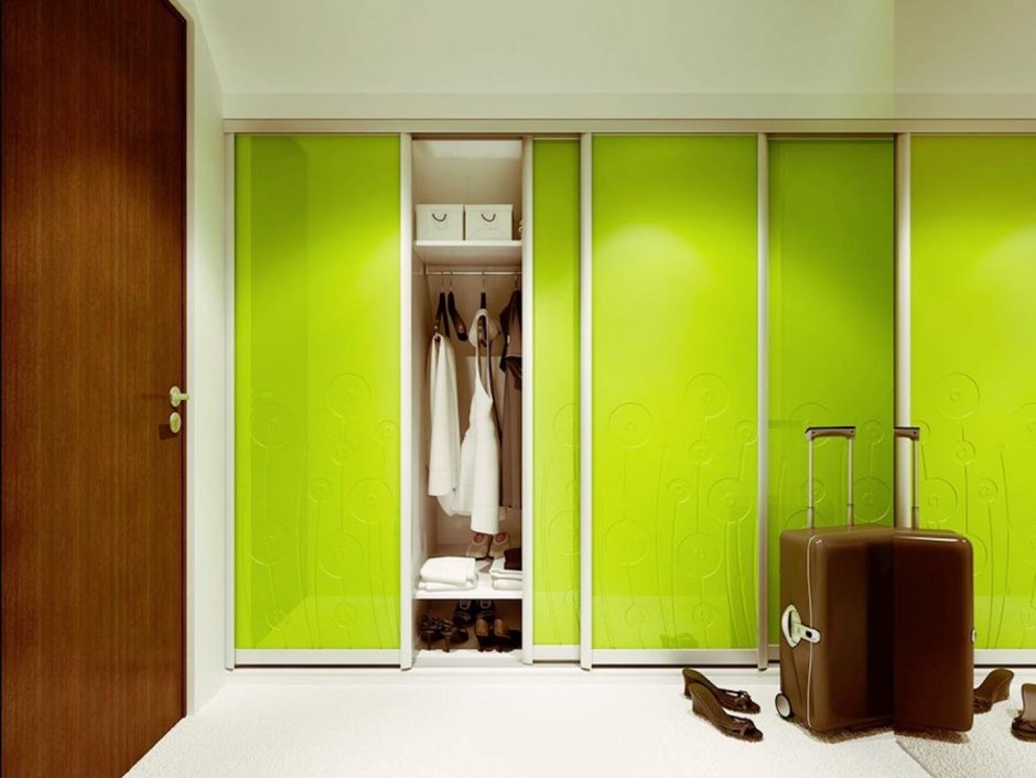 Зеленый встроенный шкаф