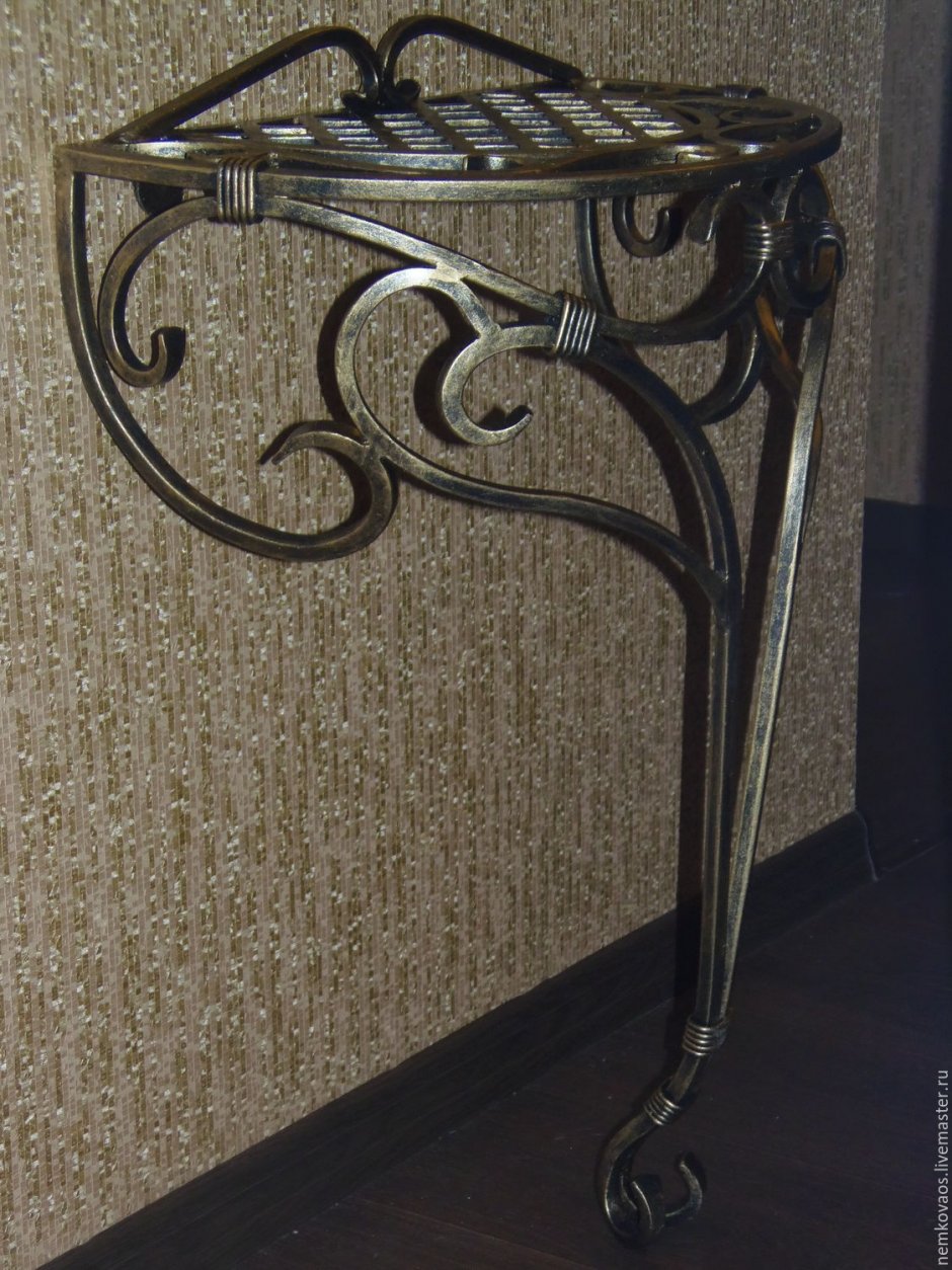 Аделаида-1 консольный кованый стол