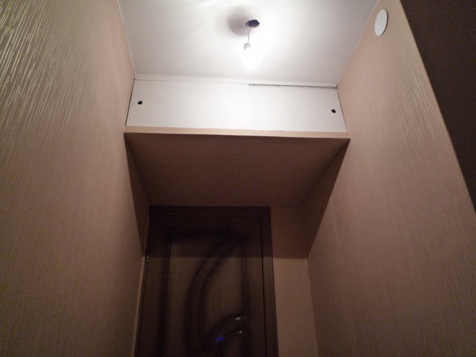 Вентиляционный короб в коридоре