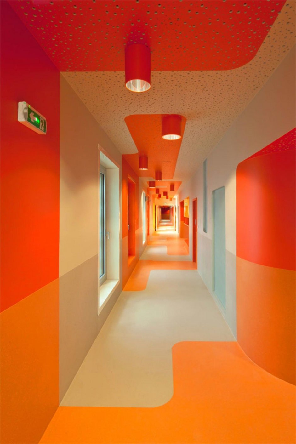 Покраска коридора в детском саду (34 фото)