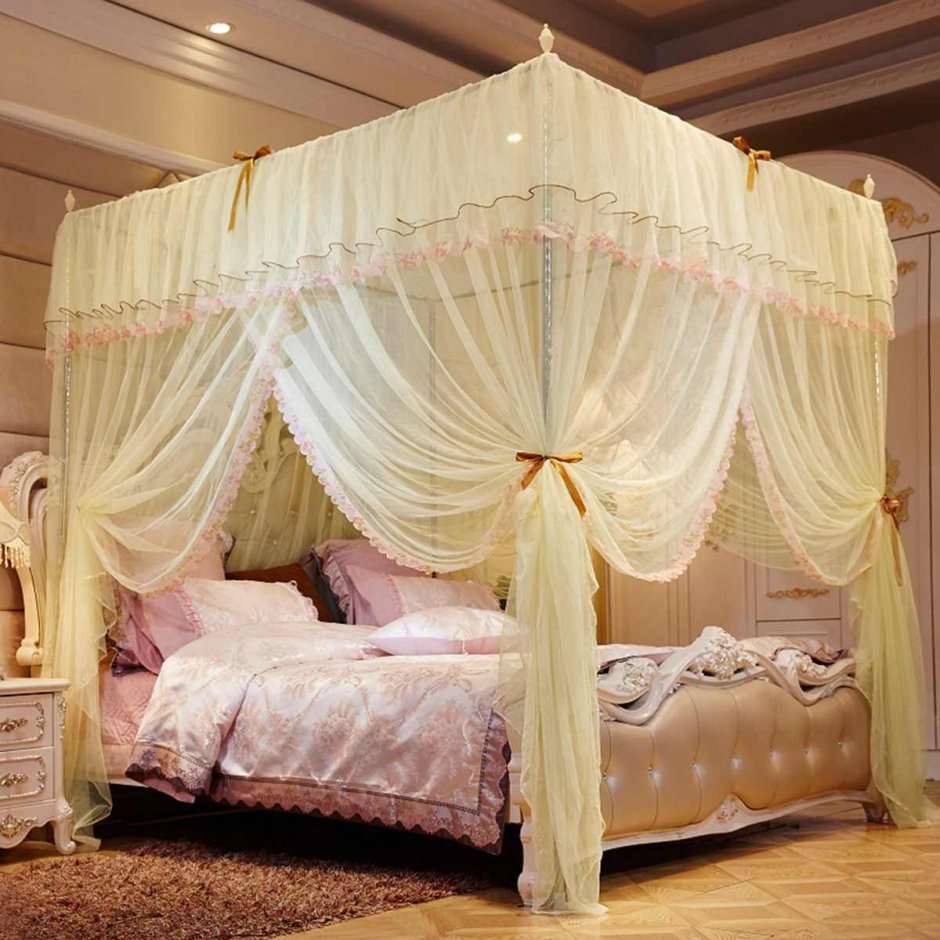 Кровать с занавесками для девочки