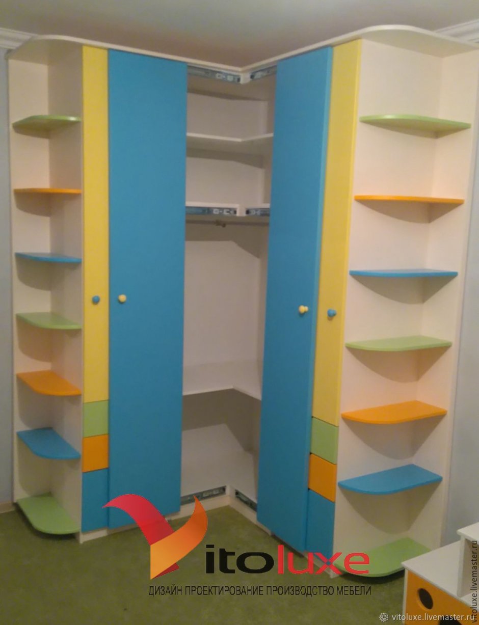 Встроенный угловой шкаф в детскую комнату