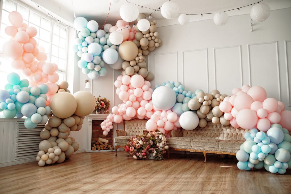 Комната с воздушными шарами
