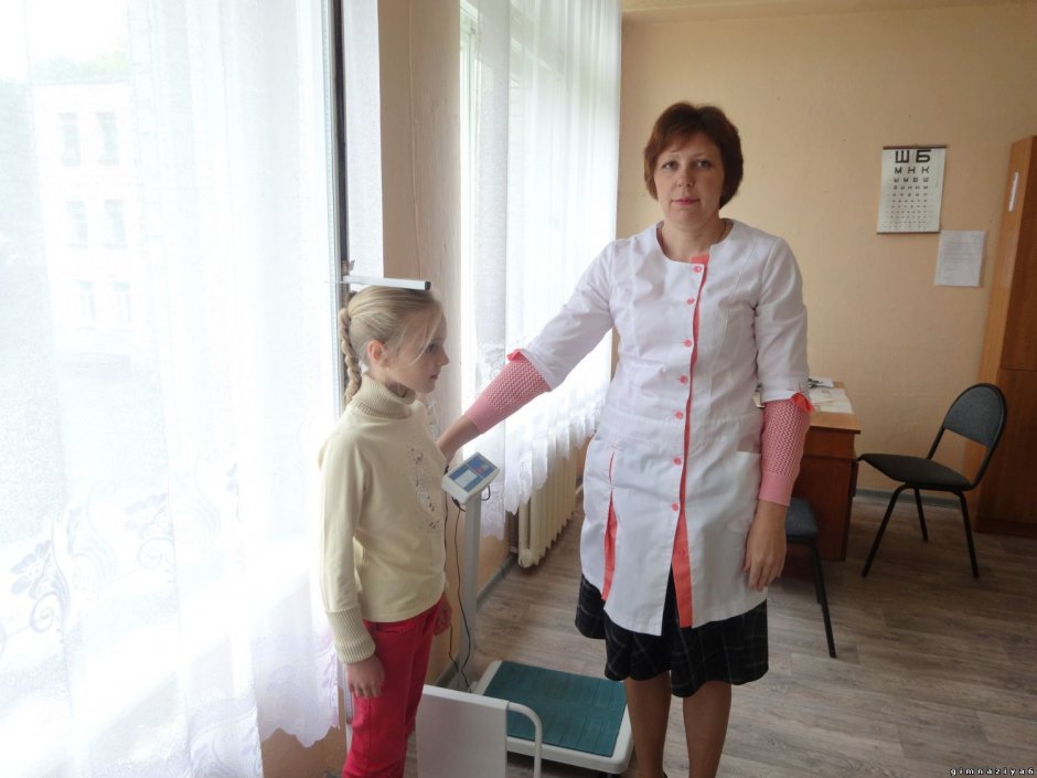 Медсестра в 18 гимназии Томск