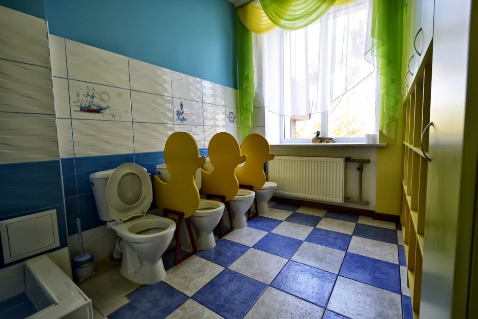 Туалет в детском лагере