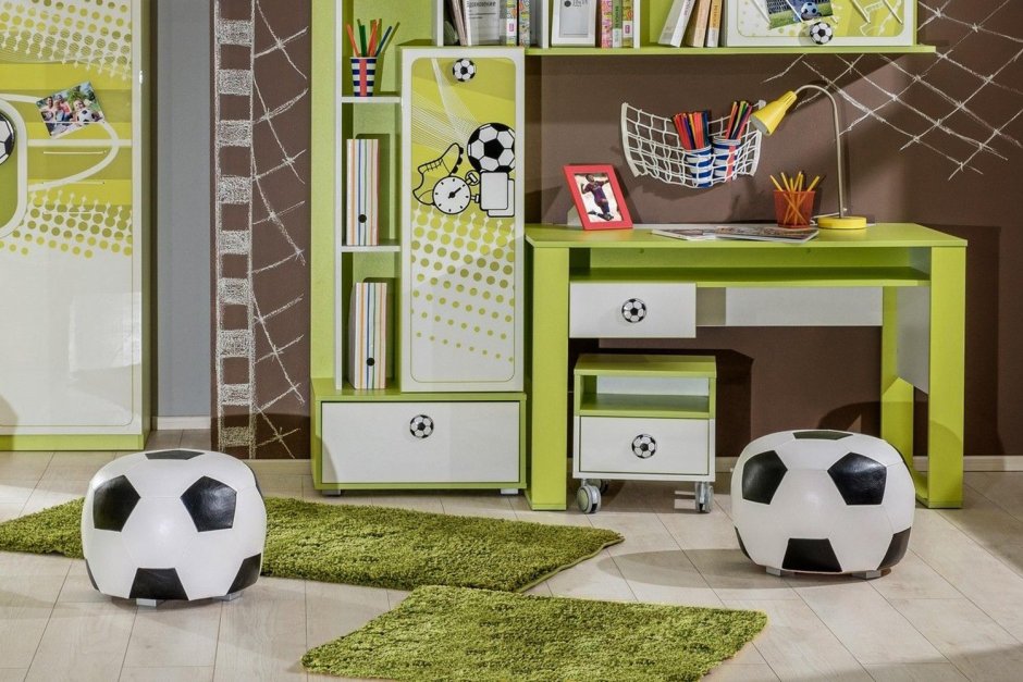 Шкафчик для детской с футбольным мячом