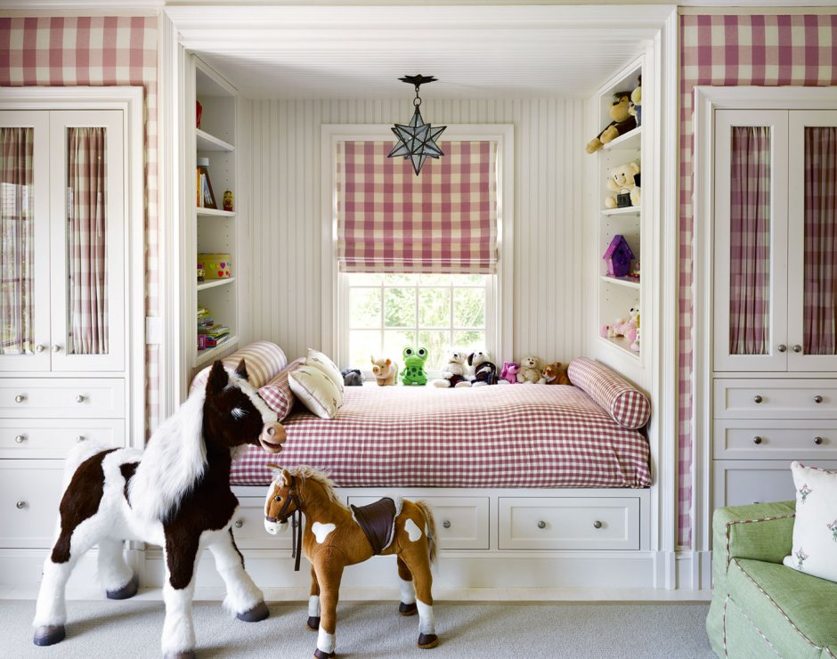 Детская комната для девочки в стиле собак