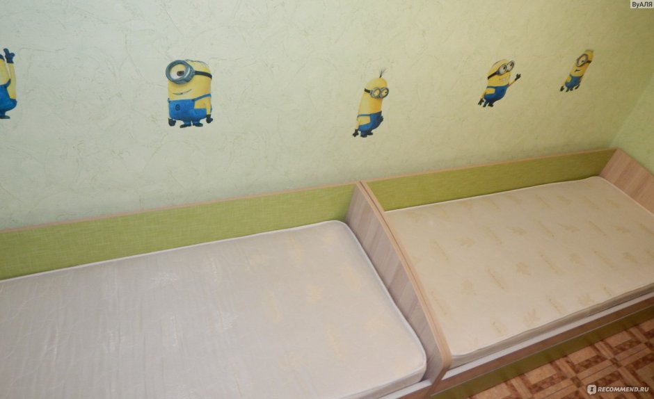 Детская комната киви кровать