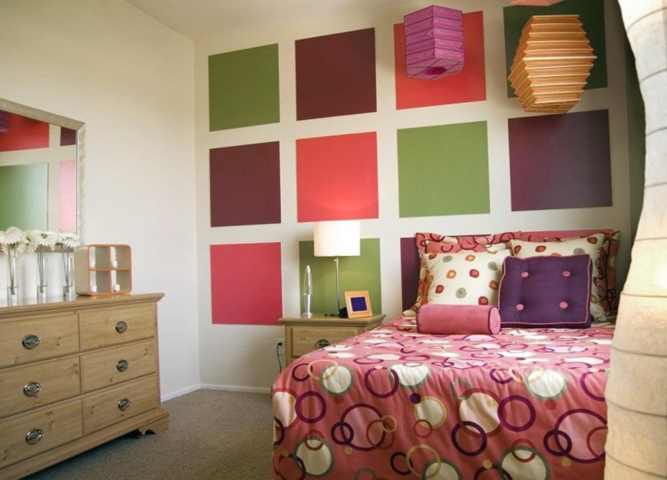 Разноцветный интерьер комнаты