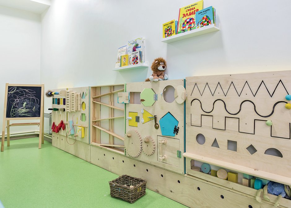Развивающая стена в детском саду (35 фото)
