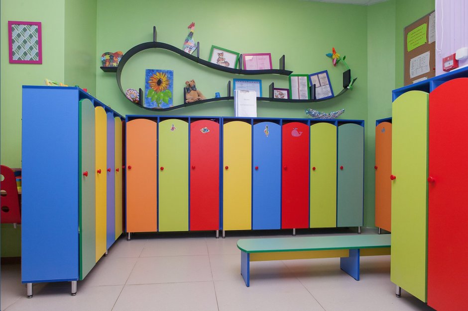 Шкафы для детского сада в группу (34 фото)