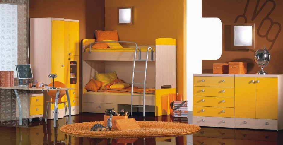 Желто оранжевая детская комната