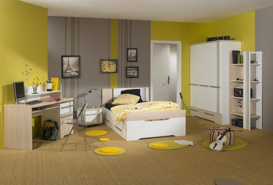 Детская комната в желтых тонах