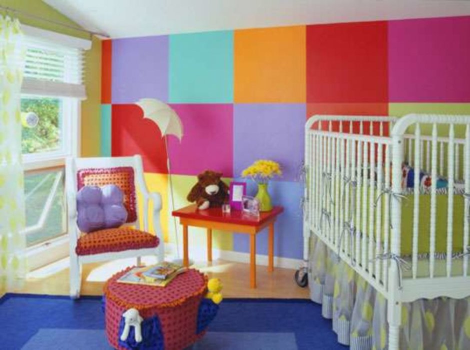 Необычная покраска стен в детском саду