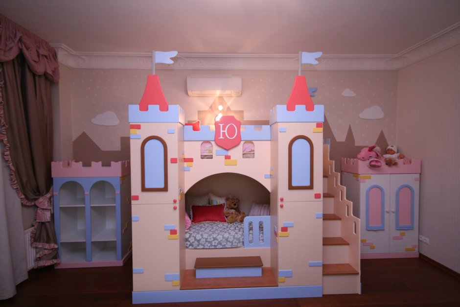 Детская кровать замок принцессы
