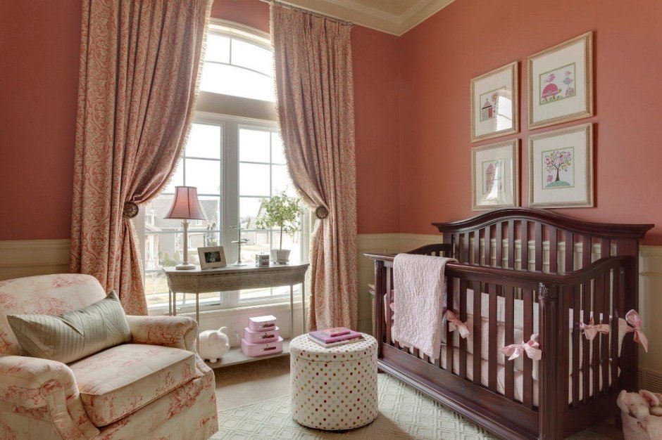 Комната для новорожденного в классическом стиле