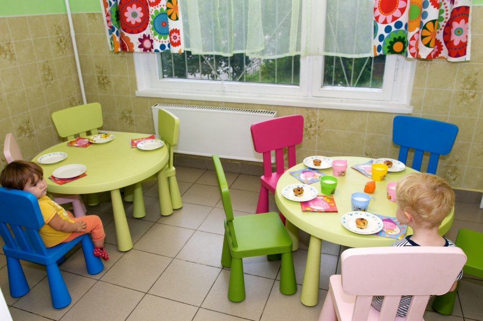 Столы для столовой в детский сад