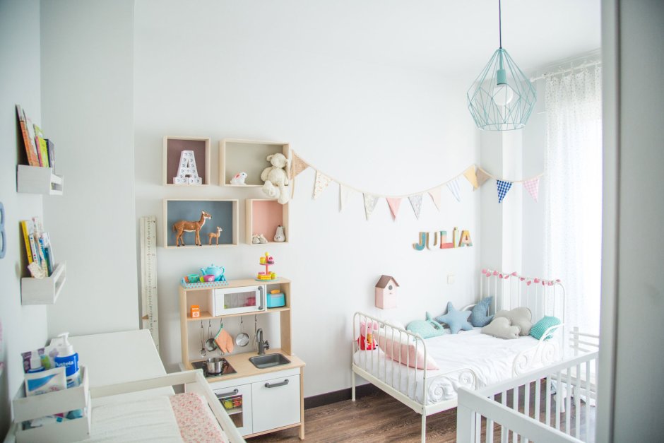 Скандинавская детская комната для двоих детей