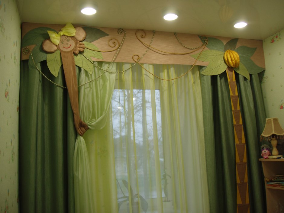 Бандо для штор в зеленом цвете