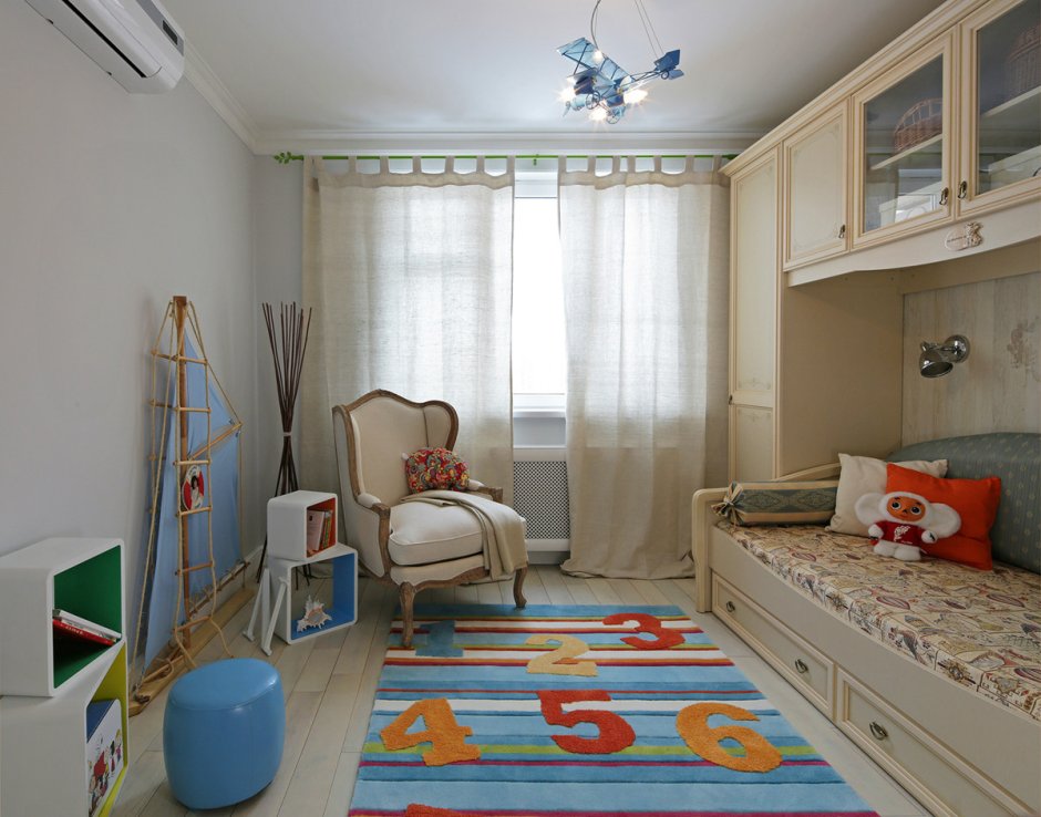Комната для двух детей с балконом