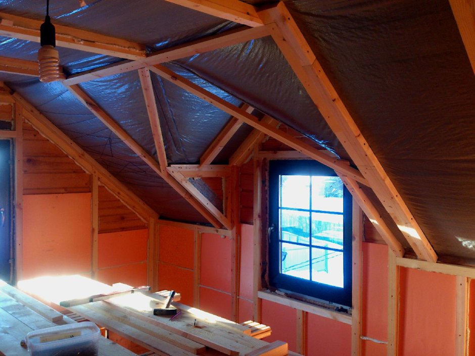 Утеплить крышу в деревянном доме