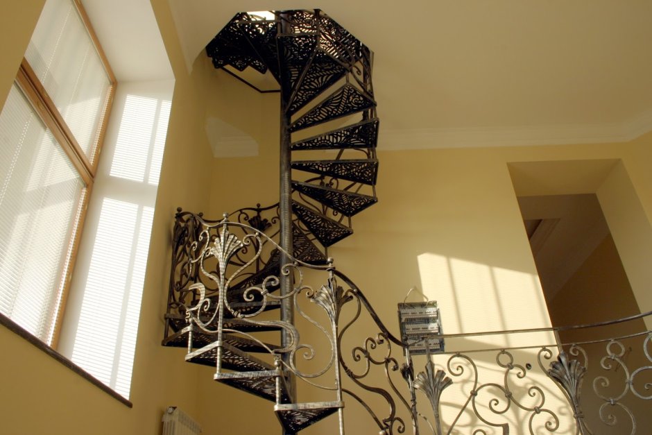 Металлическая лестница (95 фото)