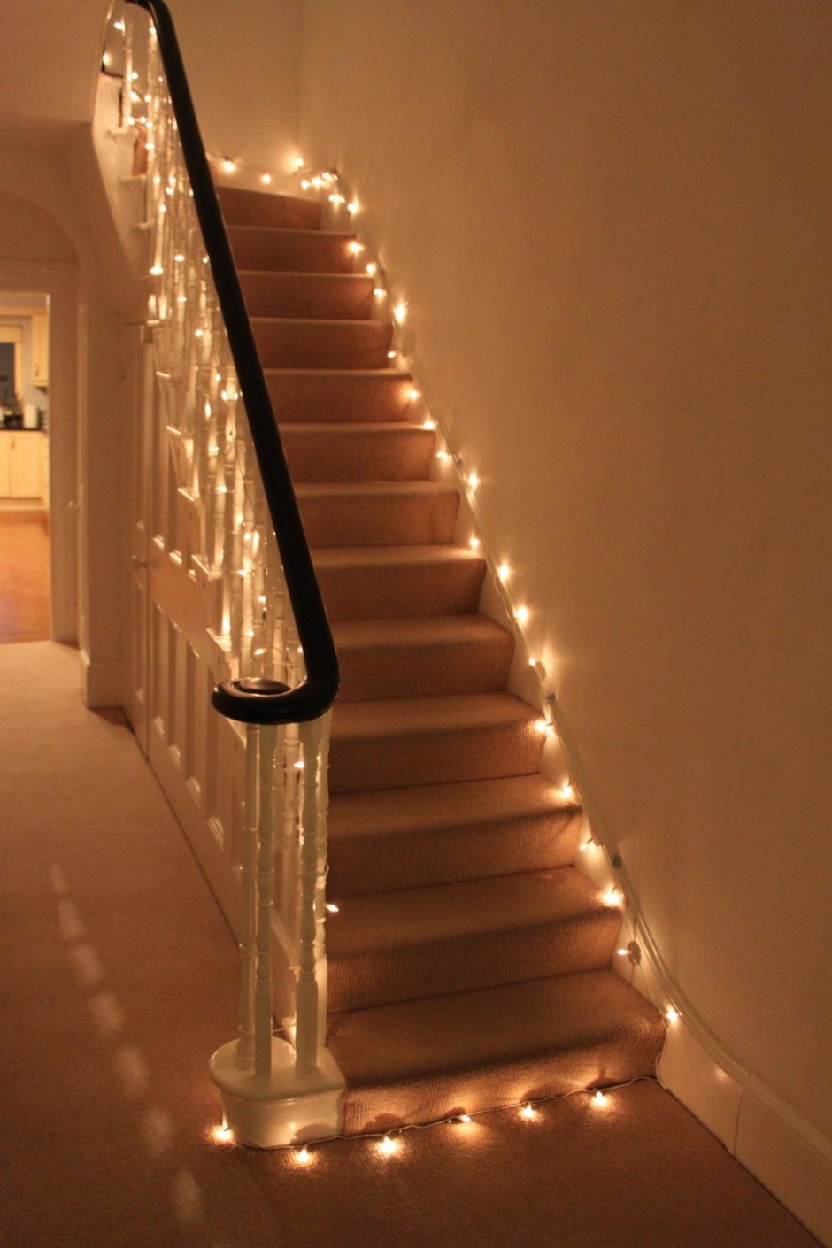 Освещение лестницы в доме