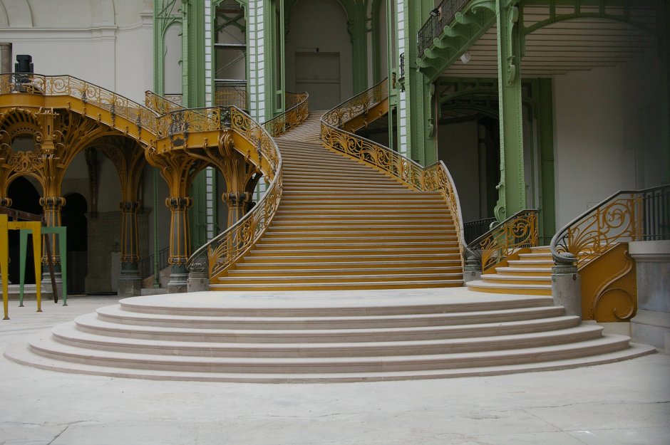 Парадная лестница театра Гонзаго