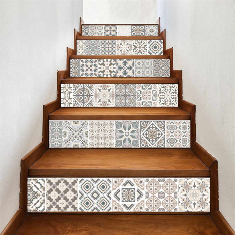 Мозаика на лестнице