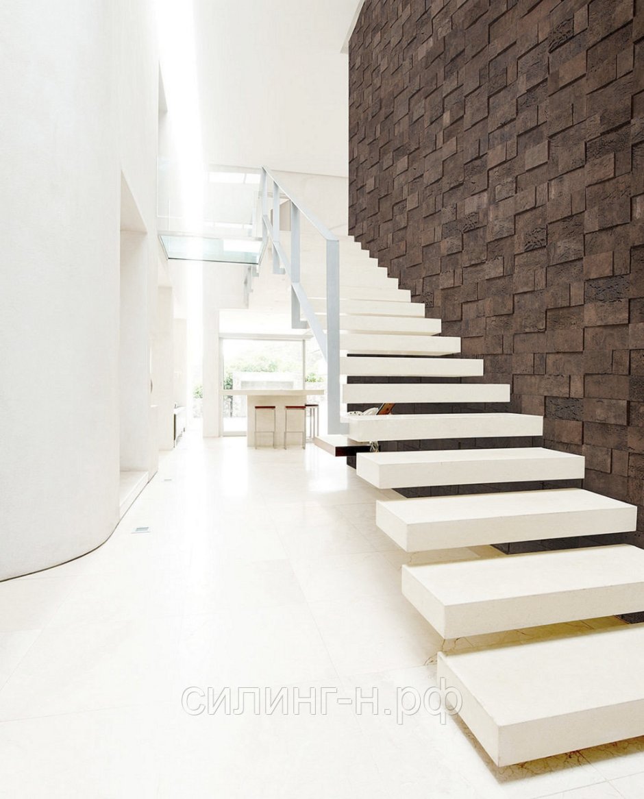 Мраморная лестница в современном стиле
