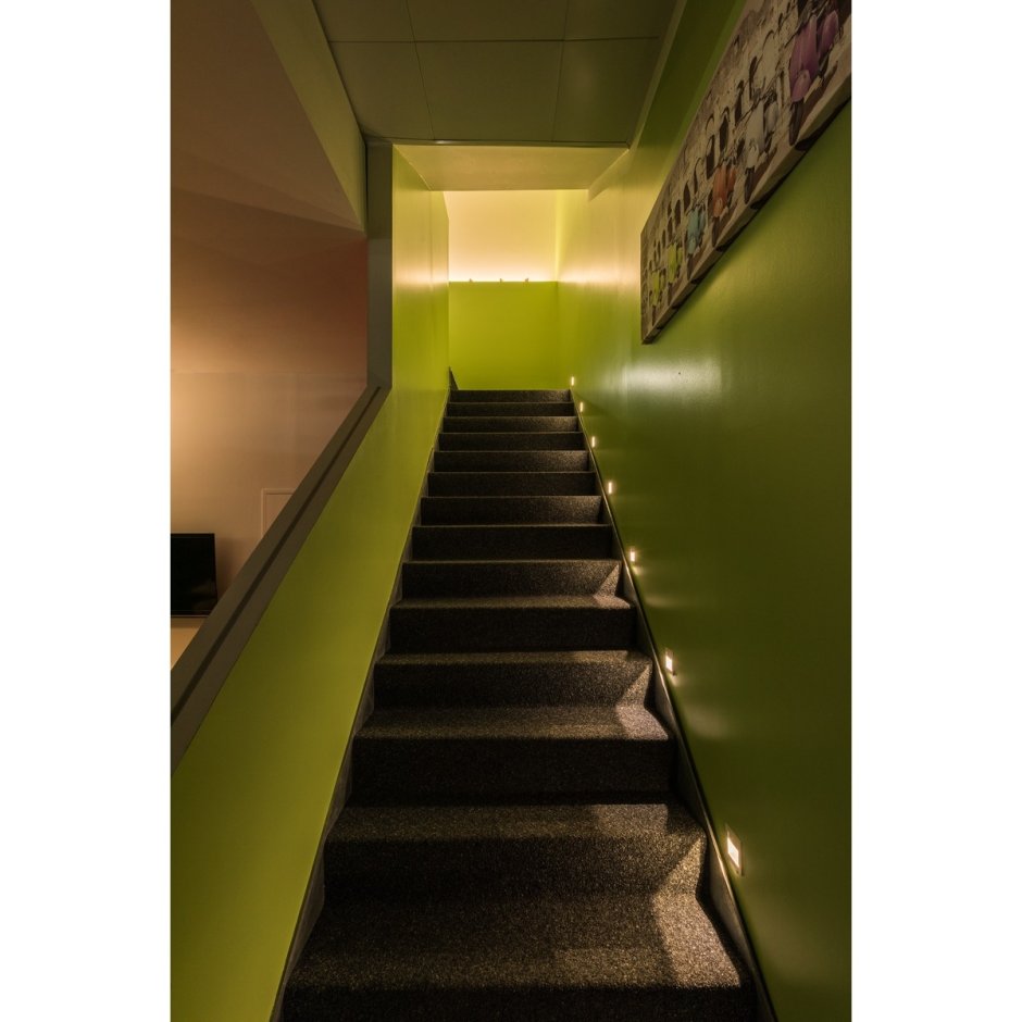 Подсветка ступеней лестницы встраиваемый светильники 111292