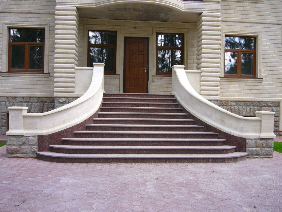 Лестница на крыльцо