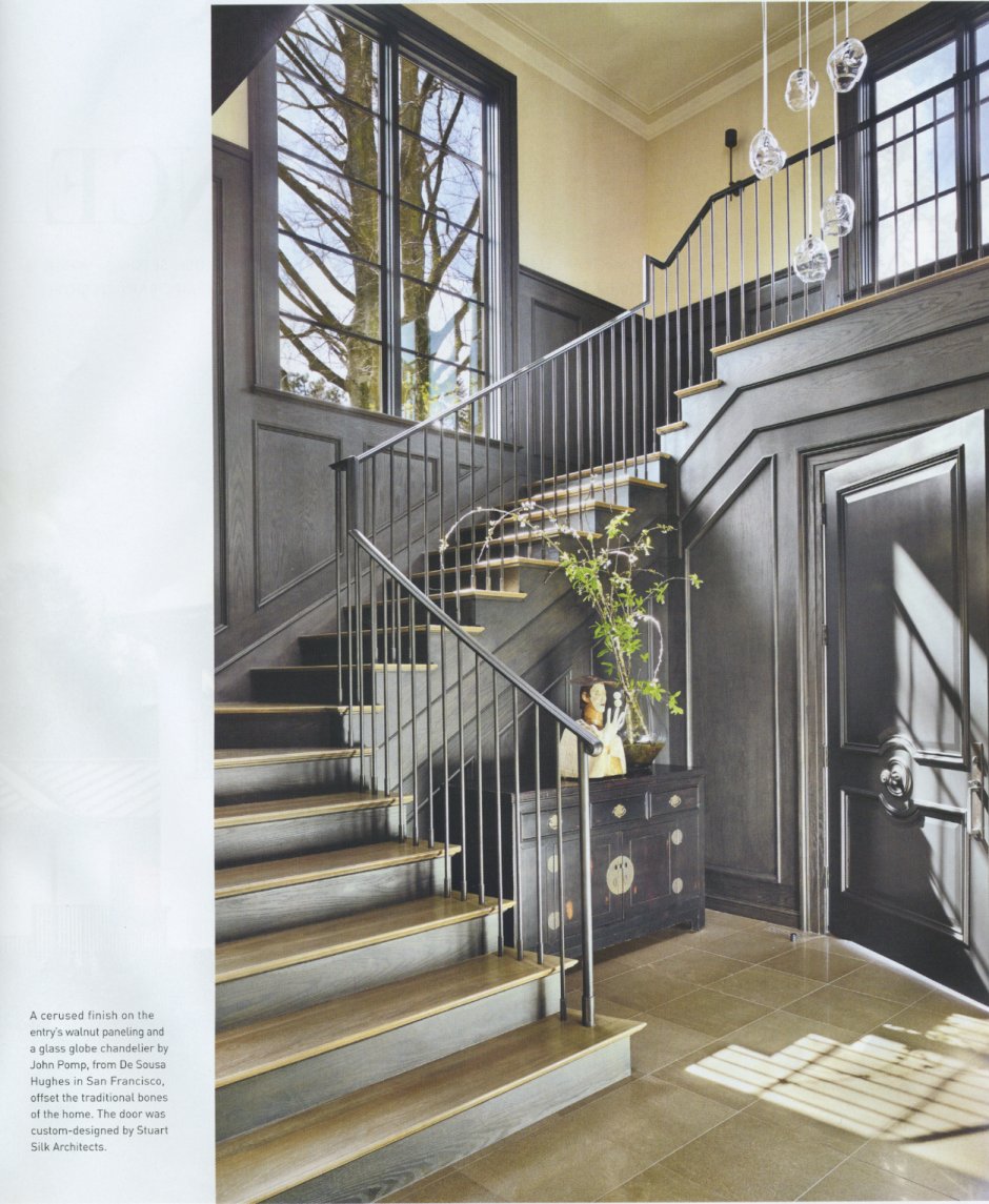 Двери под лестницей в современном стиле