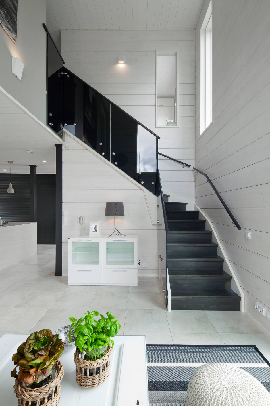 Лестница в скандинавском стиле в доме
