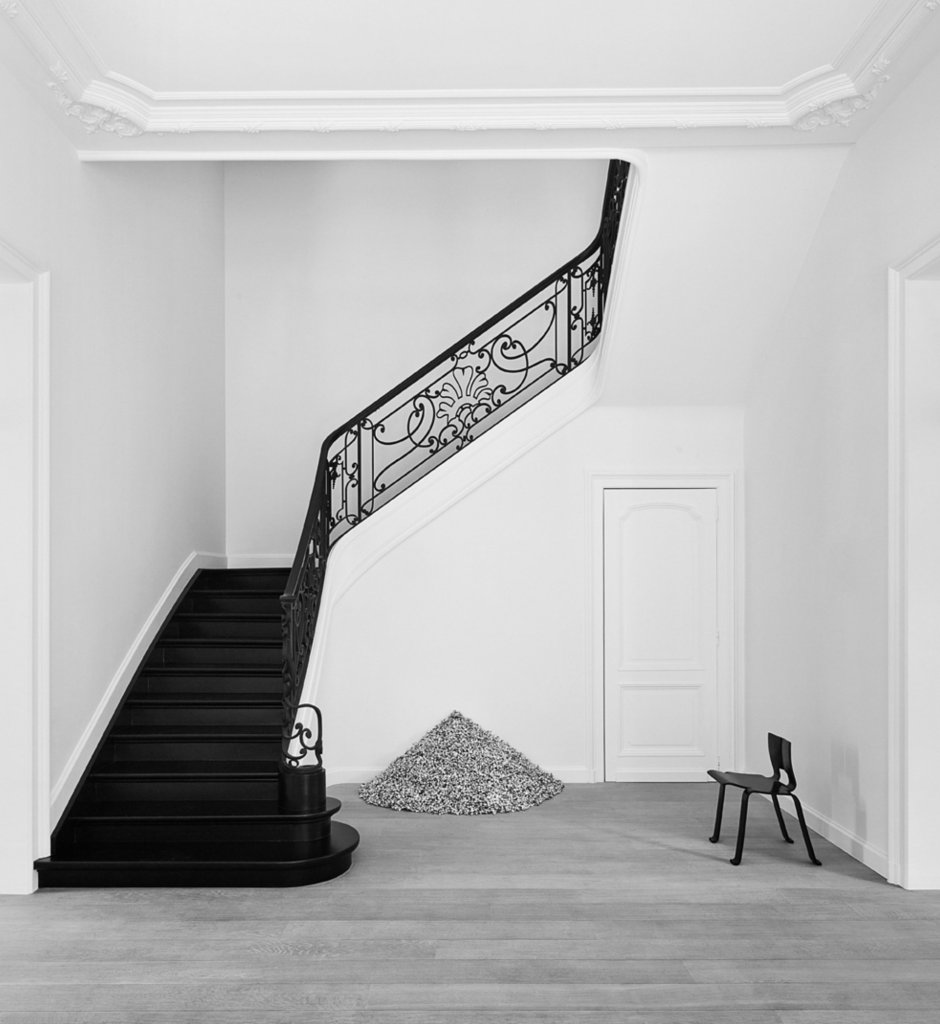 Лестница в стиле современной классики