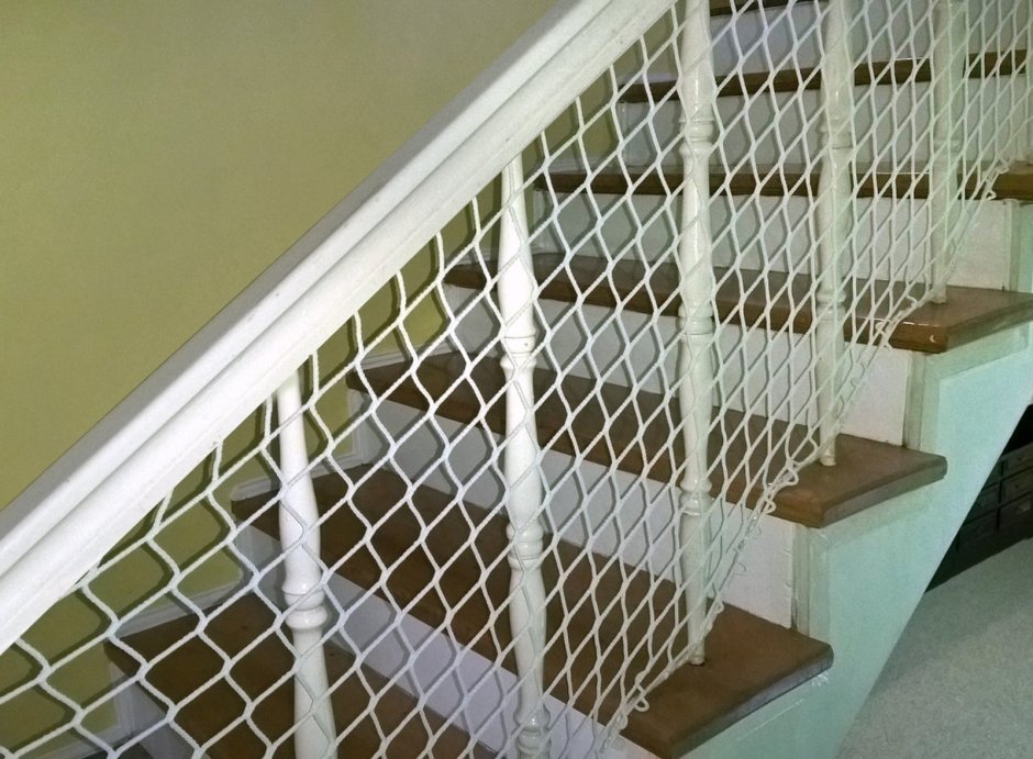 Защитная сетка на лестницу от детей