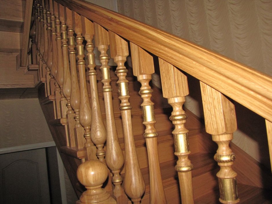 Варианты балясин для деревянных лестниц