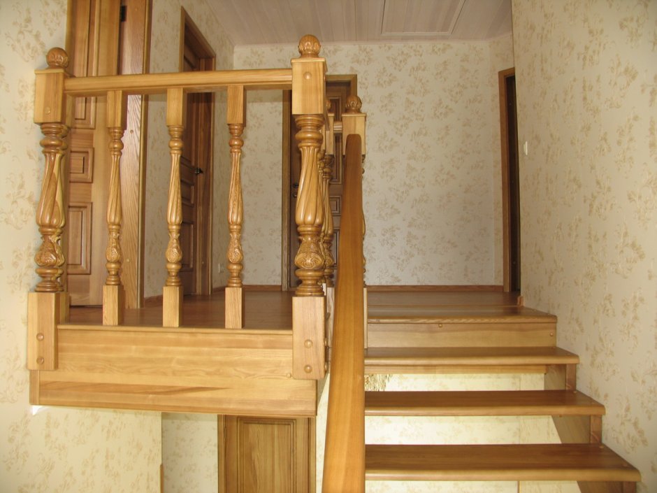 Деревянные балясины для лестниц