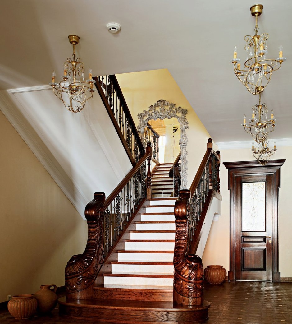 Деревянные Роскошные лестницы в частном доме