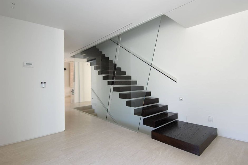 Дизайнерские лестницы на второй этаж