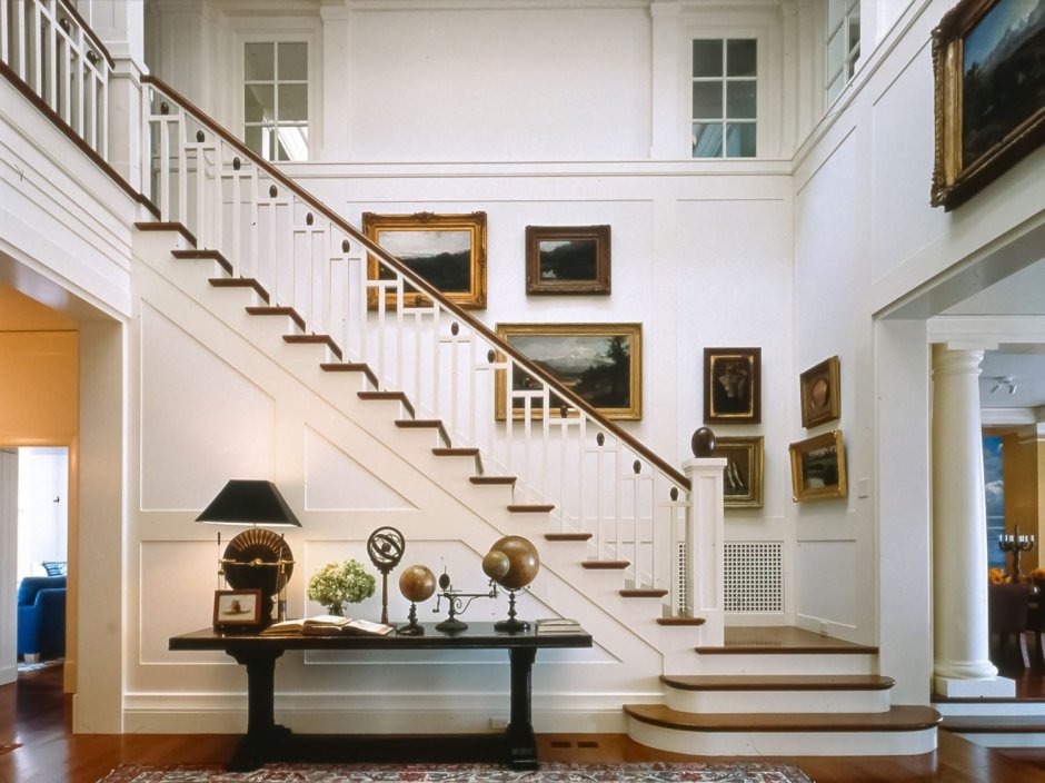 Лестница в стиле классицизм