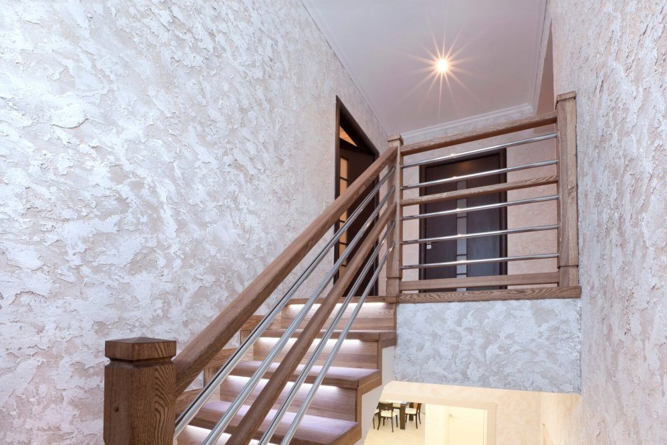 Декоративная штукатурка лестница частный дом