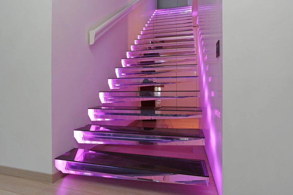 Стеклянная лестница
