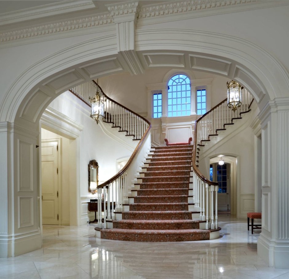Лестница в стиле классицизм