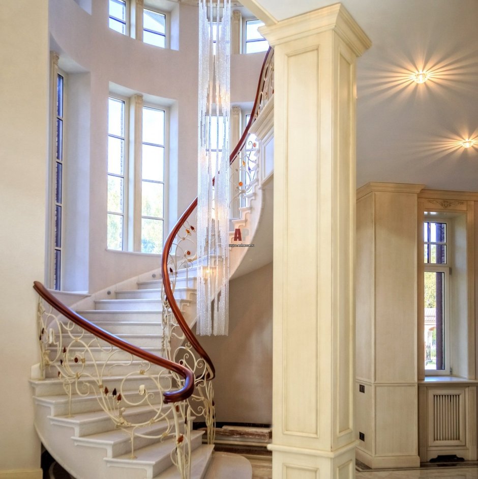 Красивые деревянные лестницы классика Холл