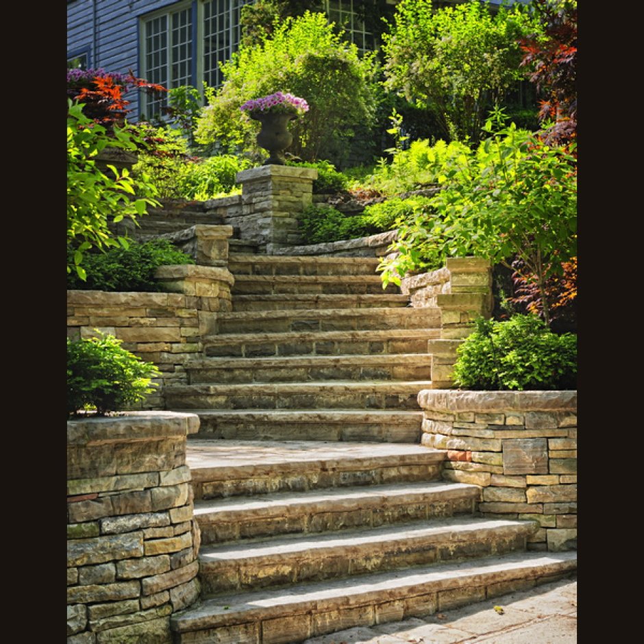 Фото дорога в саду каменаяс лестницей